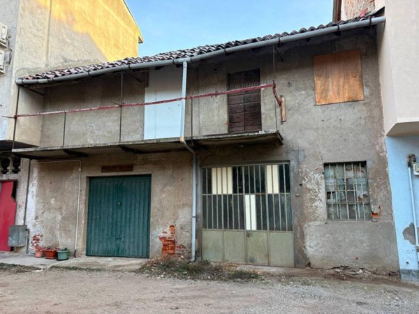 casa indipendente in vendita a Romentino