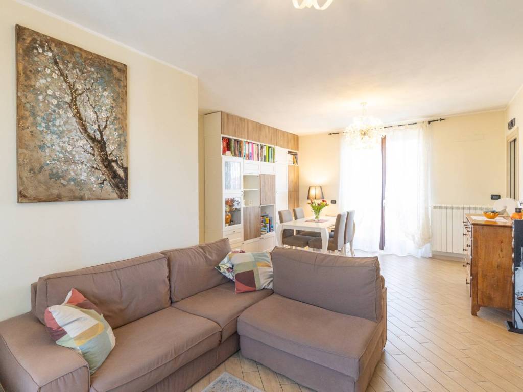 appartamento in vendita a Romentino