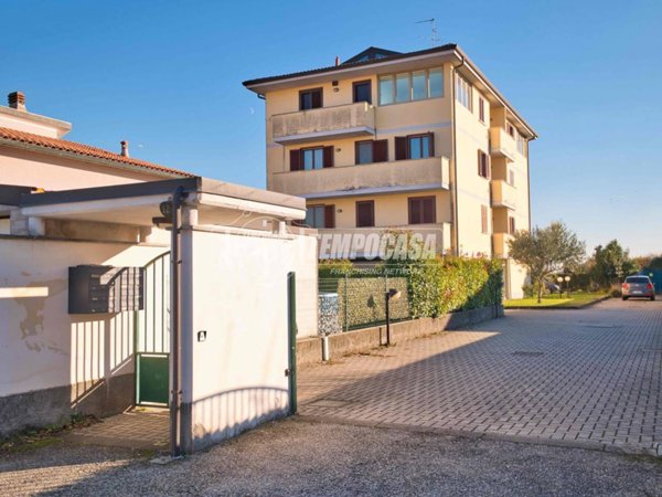 appartamento in vendita a Romentino