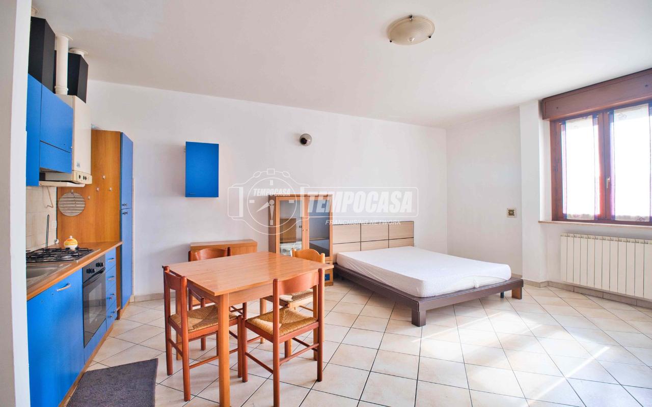 appartamento in vendita a Romentino