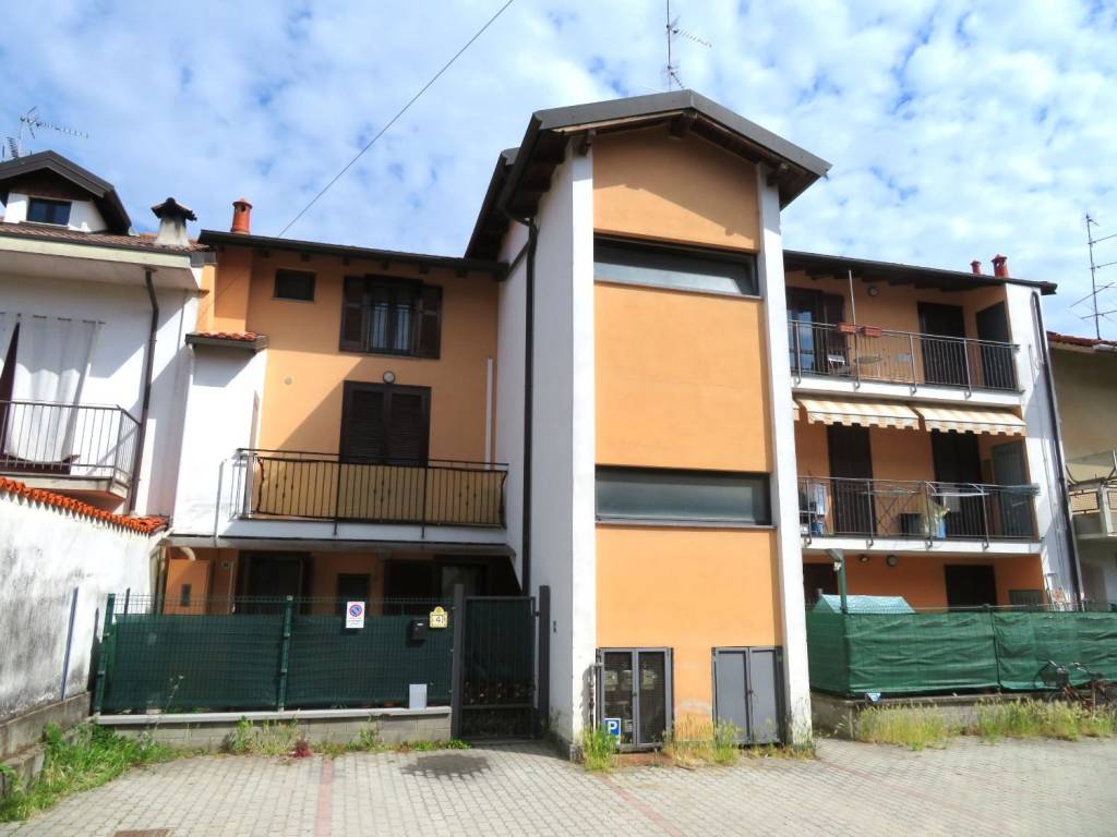 appartamento in vendita a Romentino