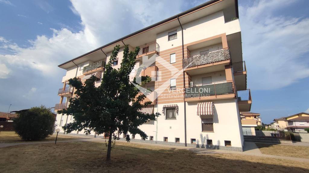 appartamento in vendita a Romentino