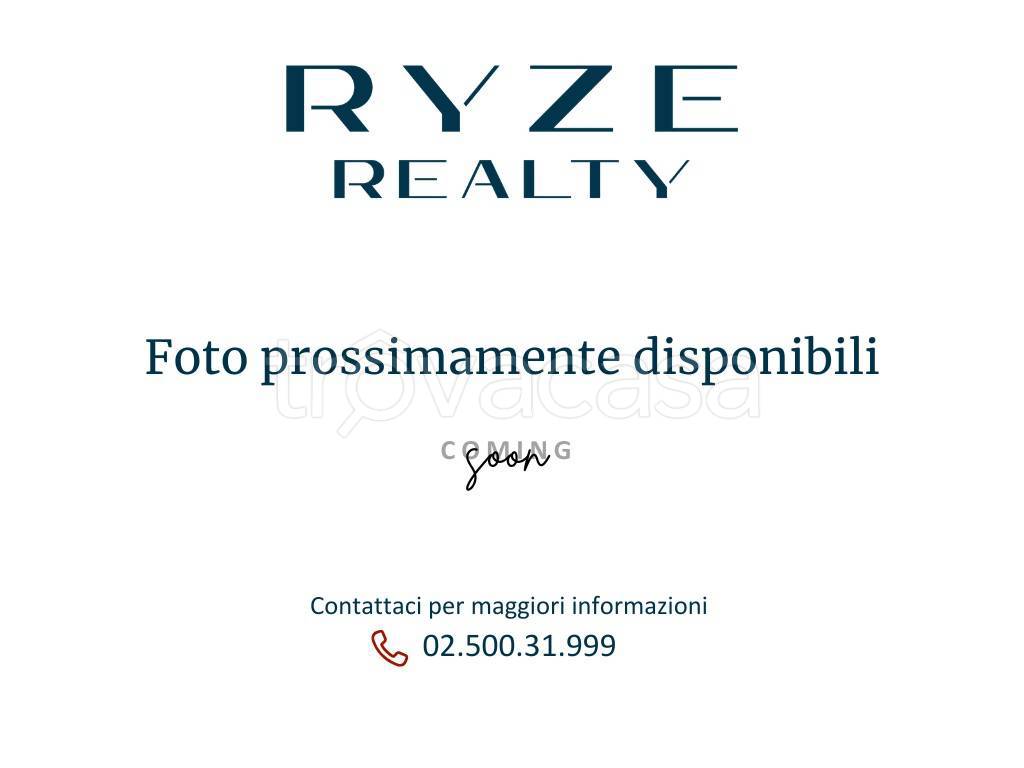 locale commerciale in vendita a Romentino