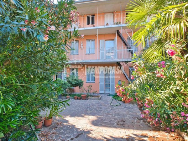 casa indipendente in vendita a Romentino