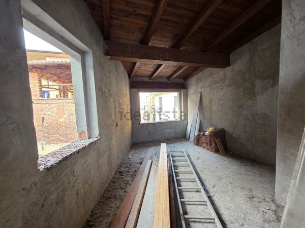 casa indipendente in vendita a Romentino
