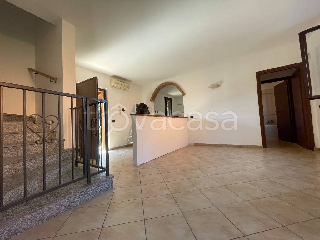 casa indipendente in vendita a Romentino