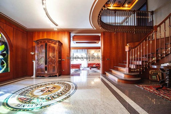 villa in vendita a San Maurizio d'Opaglio