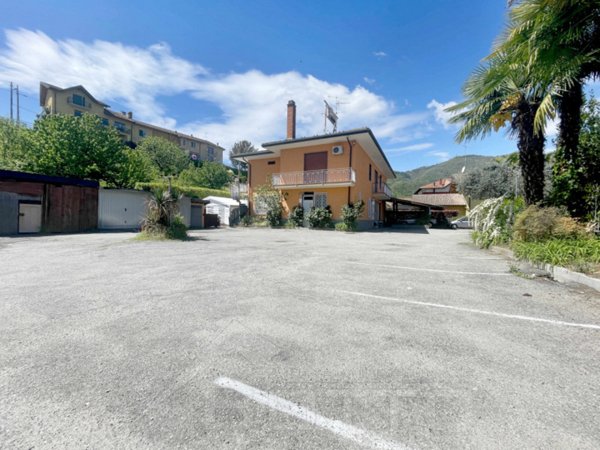 casa indipendente in vendita a San Maurizio d'Opaglio