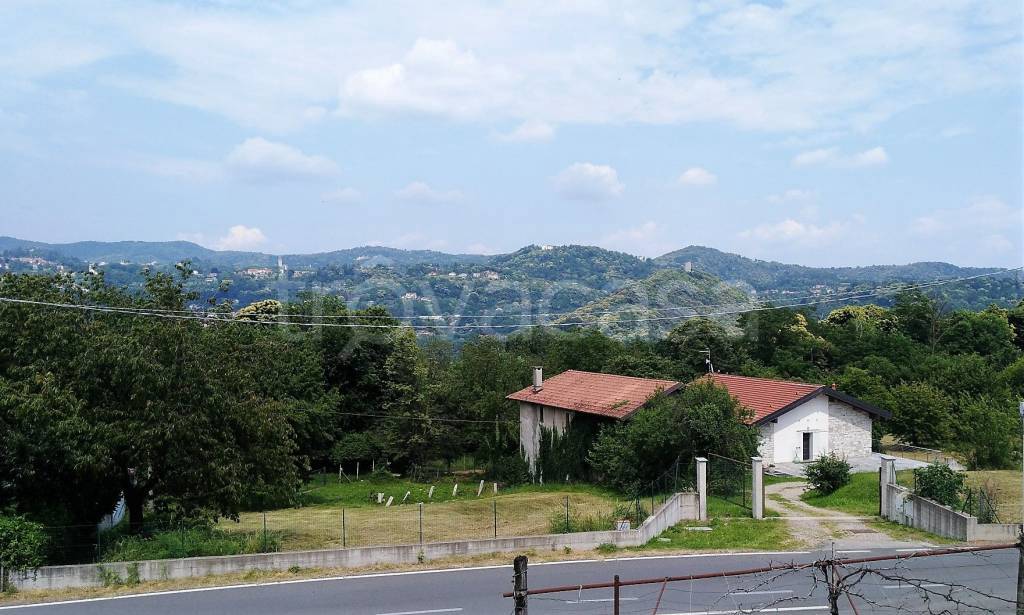 casa indipendente in vendita a San Maurizio d'Opaglio in zona Sazza