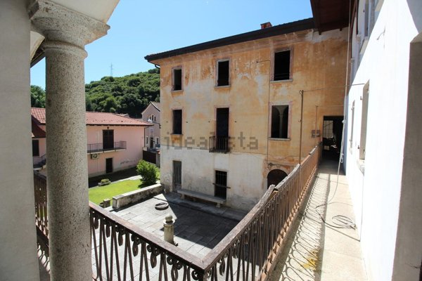 casa indipendente in vendita a San Maurizio d'Opaglio in zona Briallo