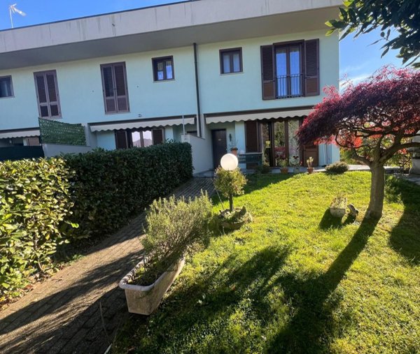 casa indipendente in vendita a San Maurizio d'Opaglio