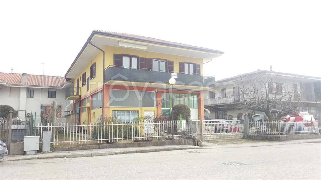 casa indipendente in vendita a San Maurizio d'Opaglio