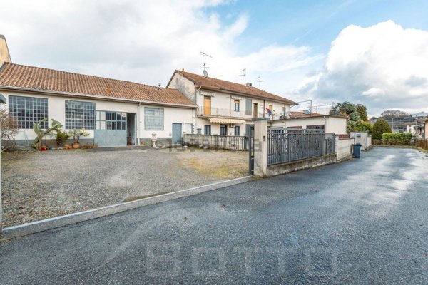 casa semindipendente in vendita a San Maurizio d'Opaglio