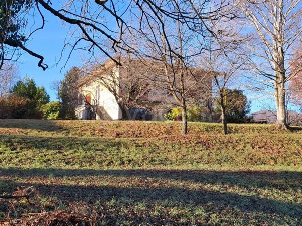 casa indipendente in vendita a San Maurizio d'Opaglio