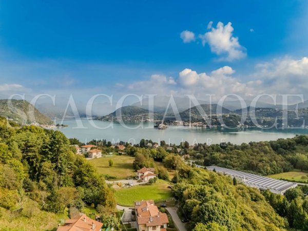 casa indipendente in vendita a San Maurizio d'Opaglio