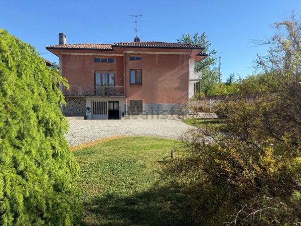 casa indipendente in vendita a San Maurizio d'Opaglio