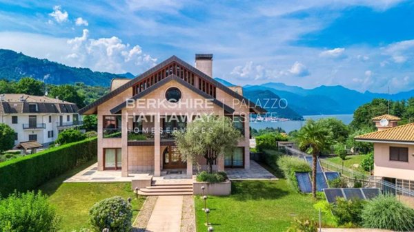 casa indipendente in vendita a San Maurizio d'Opaglio