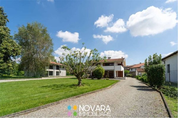 casa indipendente in vendita a San Nazzaro Sesia
