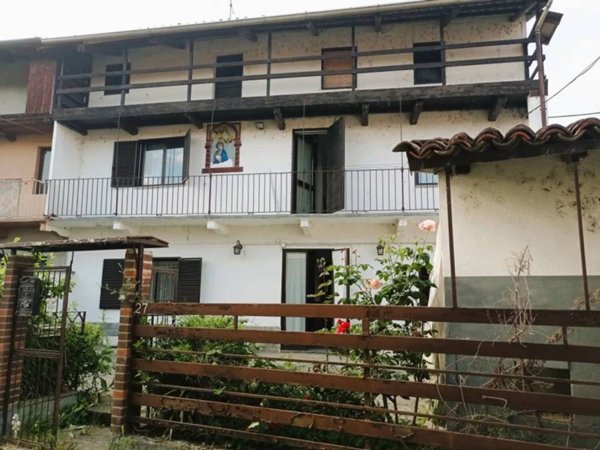 casa indipendente in vendita a San Nazzaro Sesia