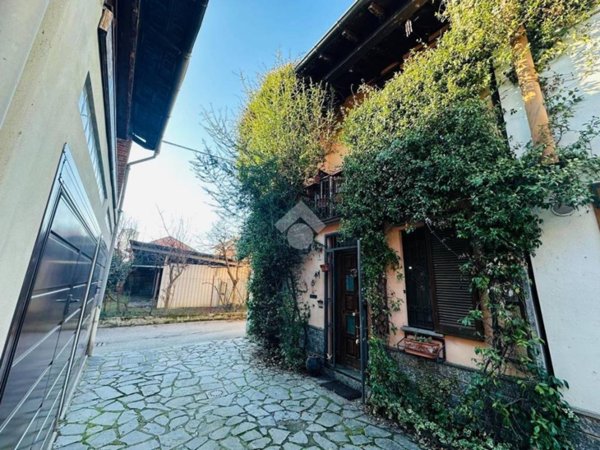 casa indipendente in vendita a San Nazzaro Sesia