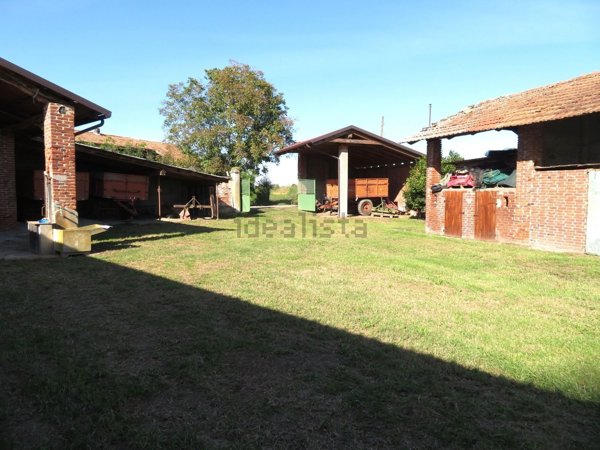 casale in vendita a San Nazzaro Sesia