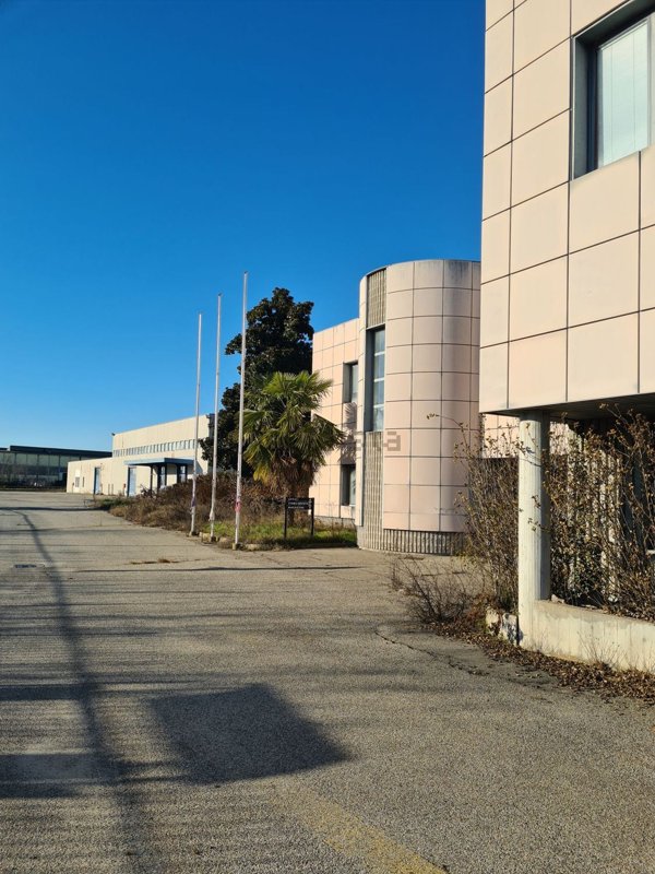 capannone in vendita a San Pietro Mosezzo