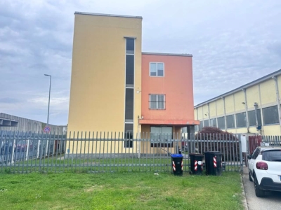 ufficio in vendita a San Pietro Mosezzo