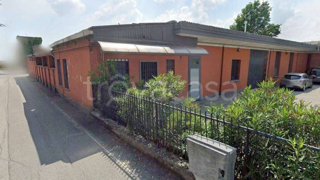 locale commerciale in vendita a San Pietro Mosezzo in zona Mosezzo