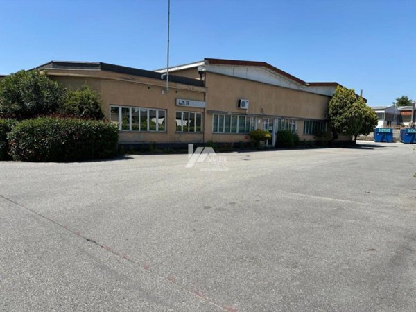 negozio in vendita a San Pietro Mosezzo