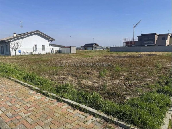 terreno edificabile in vendita a San Pietro Mosezzo in zona Mosezzo