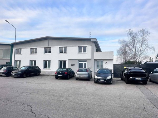 locale commerciale in vendita a San Pietro Mosezzo