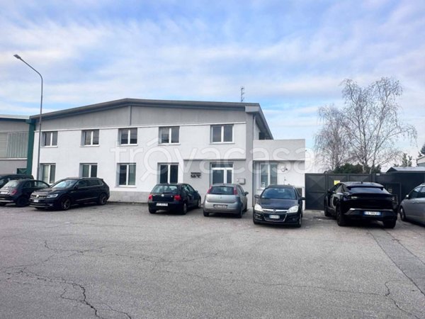 locale commerciale in vendita a San Pietro Mosezzo in zona Mosezzo