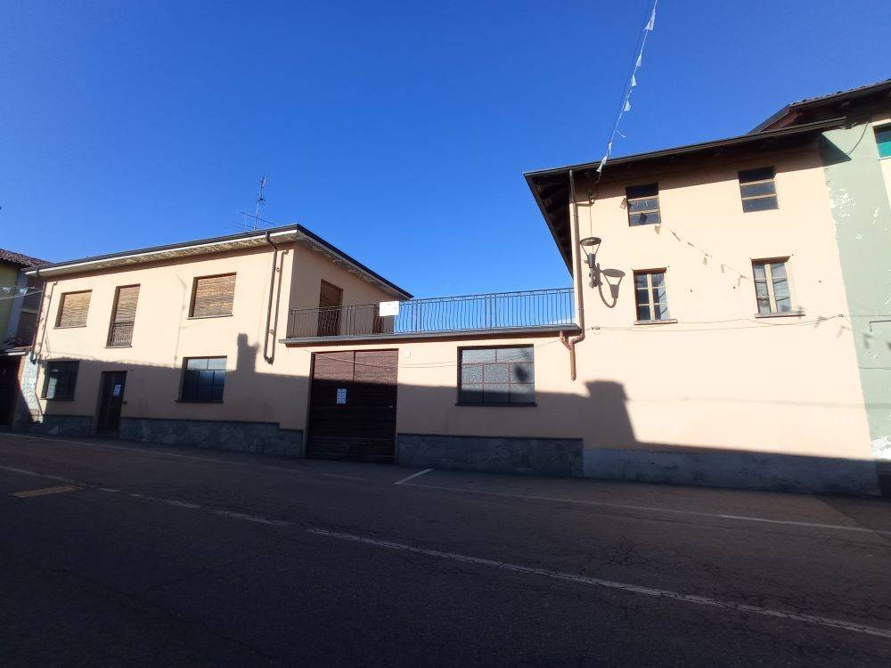casa indipendente in vendita a Sillavengo