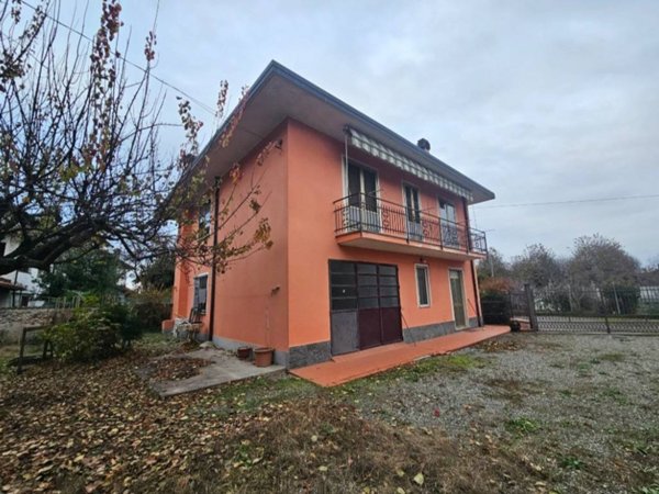 casa indipendente in vendita a Sillavengo