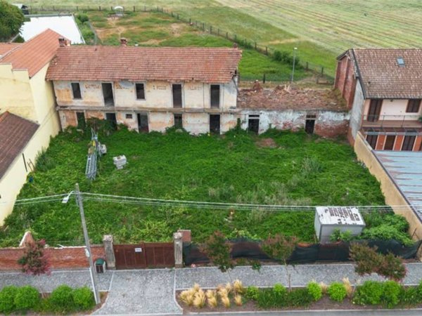 casa indipendente in vendita a Sillavengo