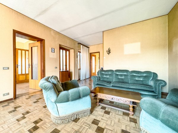 casa indipendente in vendita a Sizzano