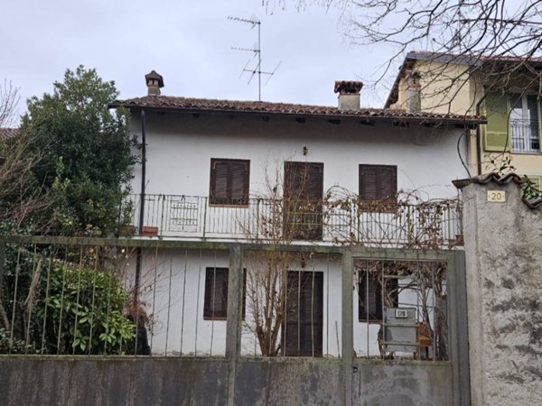casa indipendente in vendita a Sizzano