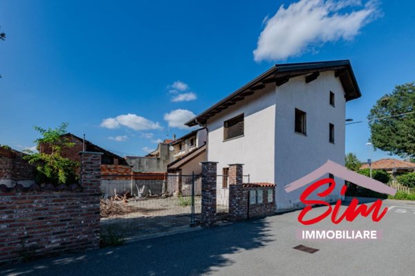 casa indipendente in vendita a Sizzano