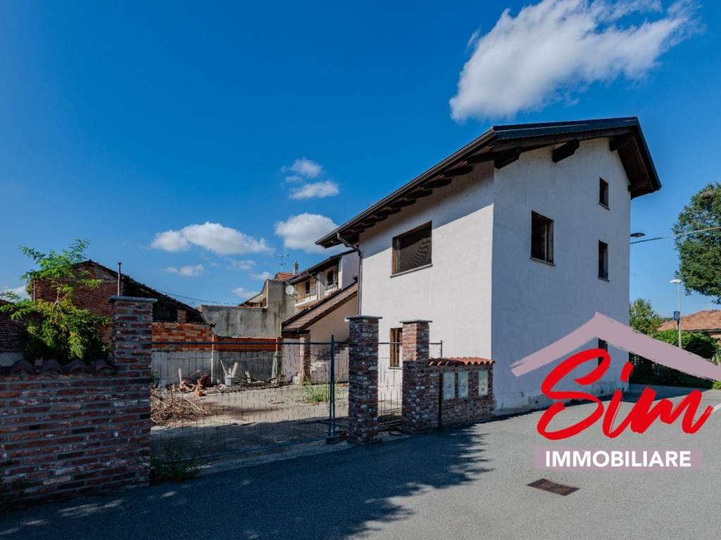 casa indipendente in vendita a Sizzano