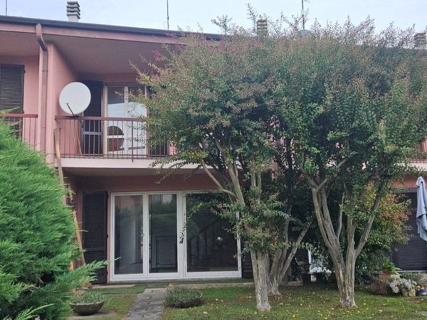 casa indipendente in vendita a Sizzano