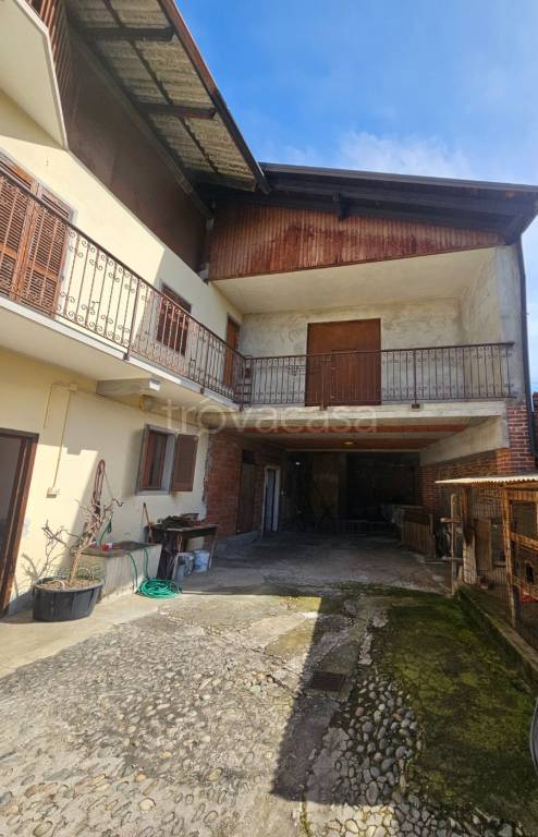 casa indipendente in vendita a Sizzano