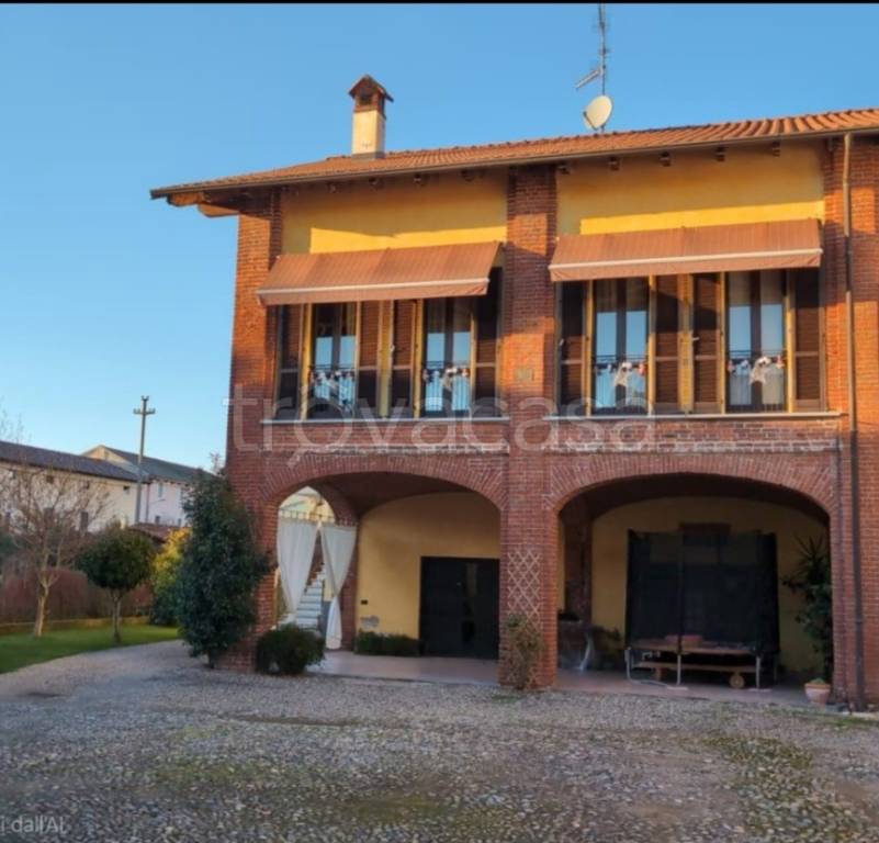 casa indipendente in vendita a Sizzano