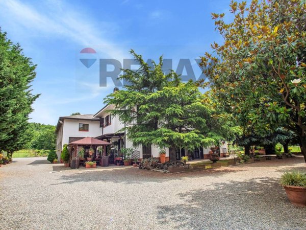 casa indipendente in vendita a Sizzano
