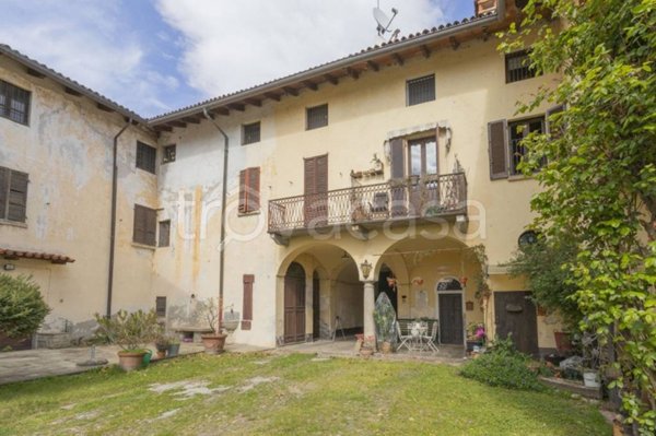 casa indipendente in vendita a Sizzano