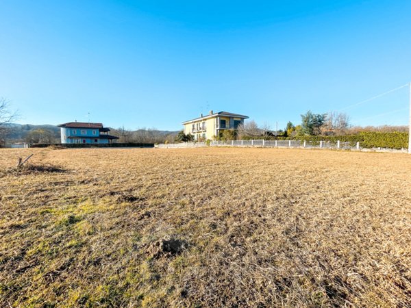terreno edificabile in vendita a Soriso