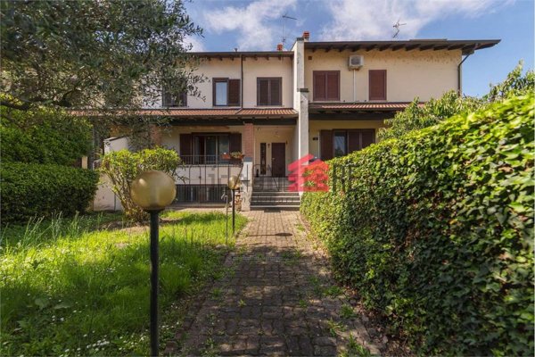 casa indipendente in vendita a Sozzago