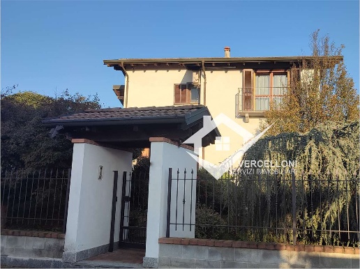 casa indipendente in vendita a Sozzago