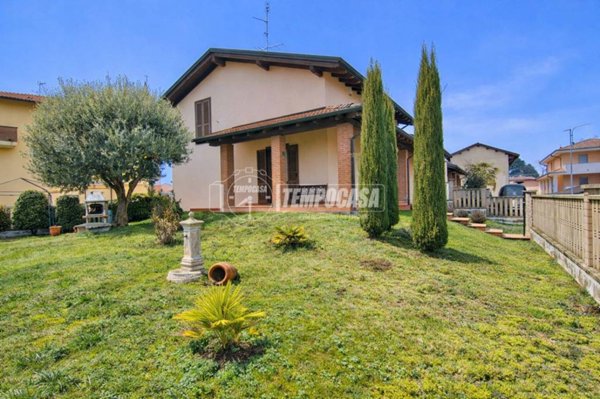 casa indipendente in vendita a Sozzago