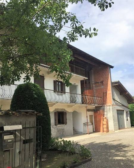 casa indipendente in vendita a Suno