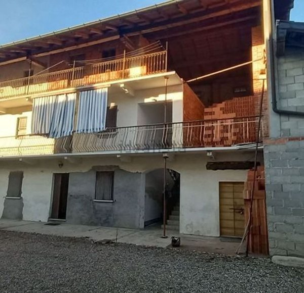 casa indipendente in vendita a Suno